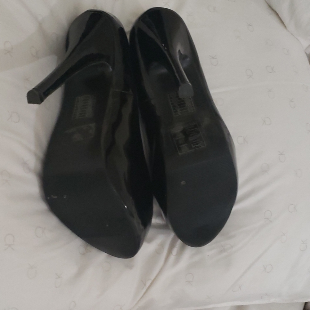 High heels - Picture 4 of 4